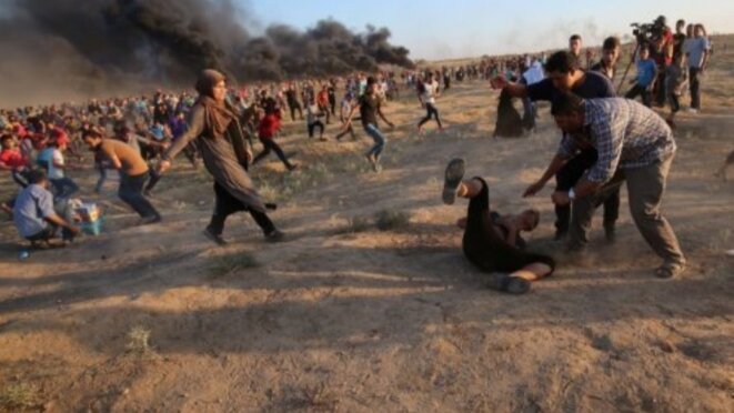 Open Gaza : Barbarie israélienne sur des manifestants révoltés de suffoquer sans fin, Vendredi 14 septembre 2018 © E’M.C. Palestine Open Gaza : Barbarie israélienne sur des manifestants révoltés de suffoquer sans fin, Vendredi 14 septembre 2018 © E’M.C. Palestine