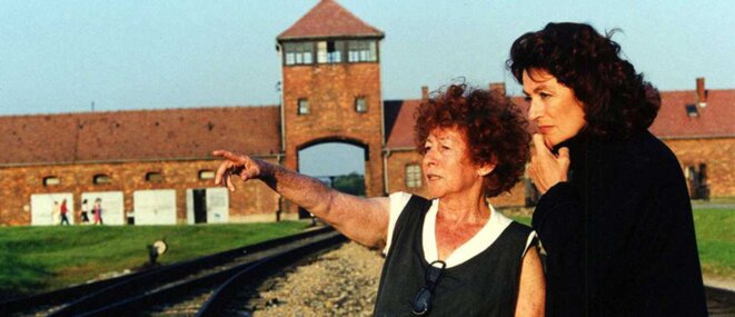 Marceline Loridan-Ivens (avec Anouk Aimée, sur le tournage de "La petite prairie aux boulots" en 2003. © Marceline Loridan-Ivens Marceline Loridan-Ivens (avec Anouk Aimée, sur le tournage de "La petite prairie aux boulots" en 2003. © Marceline Loridan-Ivens