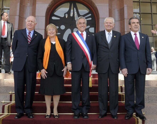 Estos son los responsable de la venta del país, también de traicionar las promesas de democracia al pueblo Estos son los responsable de la venta del país, también de traicionar las promesas de democracia al pueblo