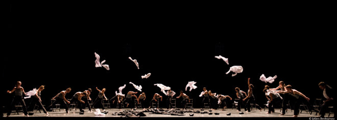 Ohad Naharin fait danser Garnier