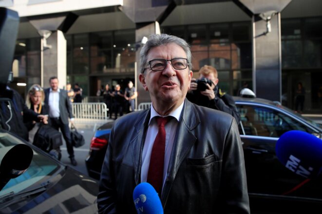 Jean-Luc Mélenchon a maintenu, jeudi 18 octobre, sa dénonciation d'une « police politique » lancée contre lui dans le cadre d'un « traquenard », à l'issue de son audition par les enquêteurs de l'Office central de lutte contre la corruption et les infractions financières (OCLCIFF). Photo prise le 18 octobre 2018. © REUTERS/Gonzalo Fuentes Jean-Luc Mélenchon a maintenu, jeudi 18 octobre, sa dénonciation d'une « police politique » lancée contre lui dans le cadre d'un « traquenard », à l'issue de son audition par les enquêteurs de l'Office central de lutte contre la corruption et les infractions financières (OCLCIFF). Photo prise le 18 octobre 2018. © REUTERS/Gonzalo Fuentes