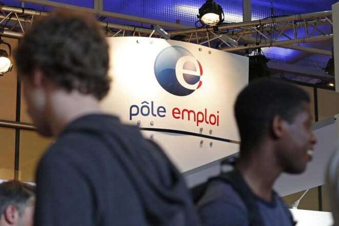 Un stand Pôle emploi au Forum de l'alternance à Paris, en 2015. © Reuters Un stand Pôle emploi au Forum de l'alternance à Paris, en 2015. © Reuters