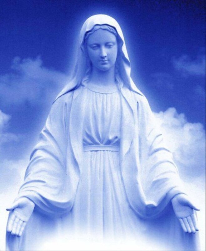 Statue de la Vierge Marie Statue de la Vierge Marie