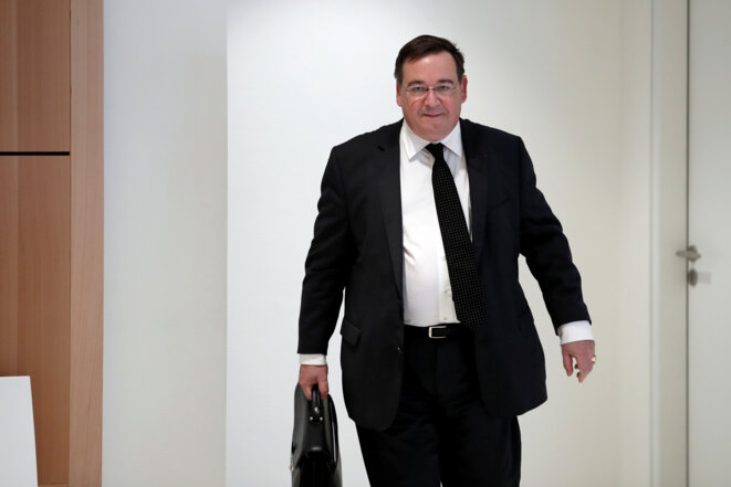 Jean-Frédéric De Leusse, président du directoire d'UBS France dans les couloirs du TGI de Paris. © Reuters Jean-Frédéric De Leusse, président du directoire d'UBS France dans les couloirs du TGI de Paris. © Reuters