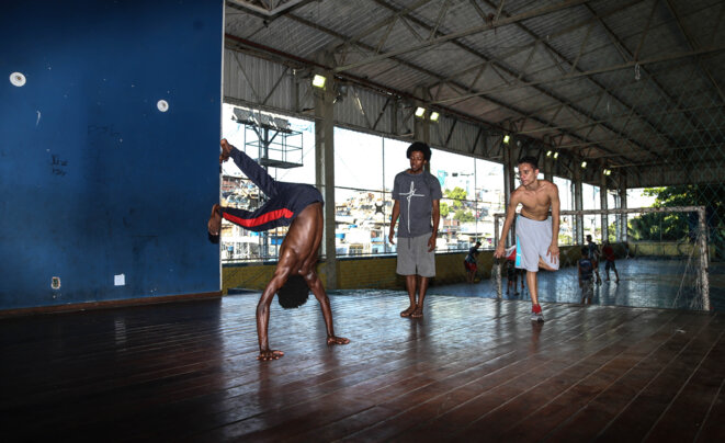 Les danseurs de « passinho » en action. © J.-M. Albertini Les danseurs de « passinho » en action. © J.-M. Albertini