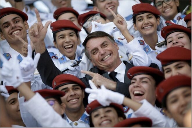 19 avril 2018. Le candidat Bolsonaro en visite à l'école militaire de Brasilia. © Ueslei Marcelino / Reuters