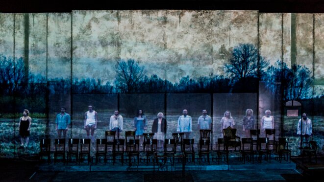 scène du "Procès" par Krystian Lupa © Magda Hueckel scène du "Procès" par Krystian Lupa © Magda Hueckel