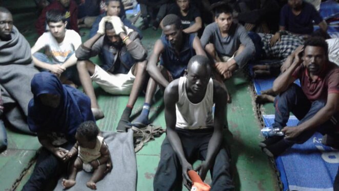 Une photo des cales du «Nivin» envoyée à Mediapart, mercredi 14 novembre 2018, par l'un des migrants refusant d'être débarqués à Misrata (Libye). © DR Une photo des cales du «Nivin» envoyée à Mediapart, mercredi 14 novembre 2018, par l'un des migrants refusant d'être débarqués à Misrata (Libye). © DR