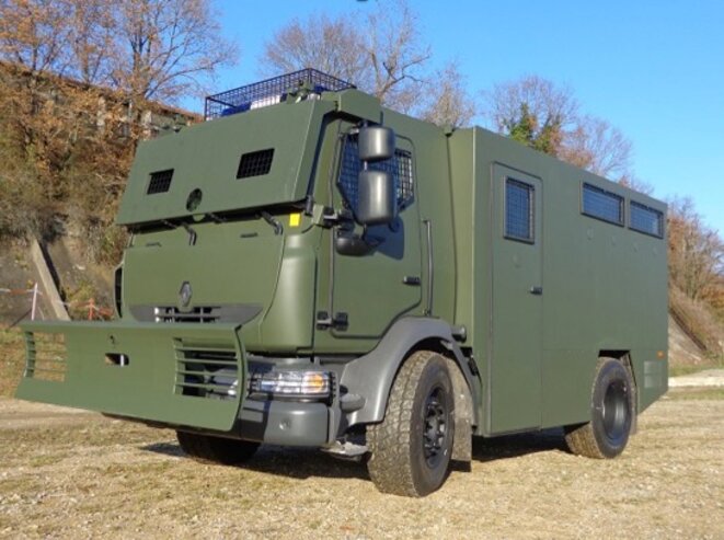 Véhicule MIDS portant la mention « Égypte ». © Photo publiée sur l’ancien site de Renault Trucks Defense, avant que la société ne se renomme Arquus. Véhicule MIDS portant la mention « Égypte ». © Photo publiée sur l’ancien site de Renault Trucks Defense, avant que la société ne se renomme Arquus.