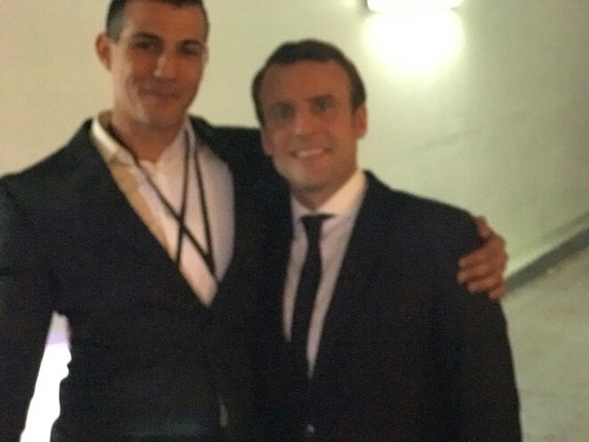 Kader Rahmouni avec Emmanuel Macron pendant la campagne présidentielle. © DR Kader Rahmouni avec Emmanuel Macron pendant la campagne présidentielle. © DR