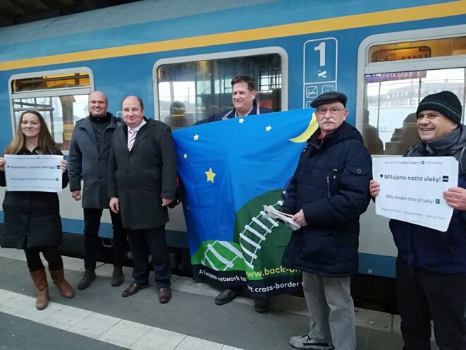 2018-12-10-frankfurt-ducu7x7w0ae-wy9