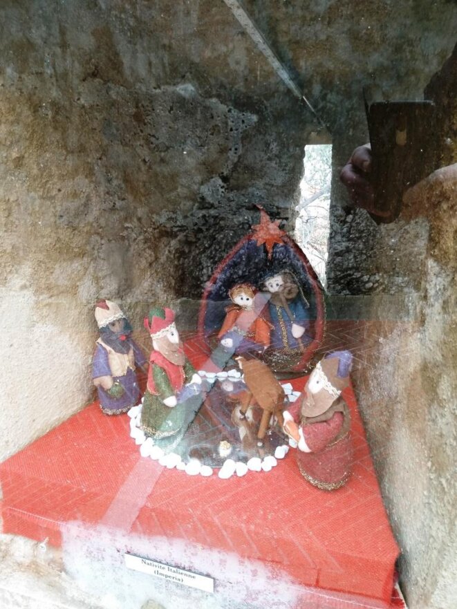 Crèche Italienne dans une meurtrière de la Rampe Major à Monaco © Didier CODANI Crèche Italienne dans une meurtrière de la Rampe Major à Monaco © Didier CODANI