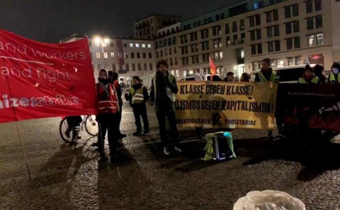 Regroupement à Berlin devant l'Ambassade de France le jeudi 20 décembre 2018 © stefan schneider Regroupement à Berlin devant l'Ambassade de France le jeudi 20 décembre 2018 © stefan schneider