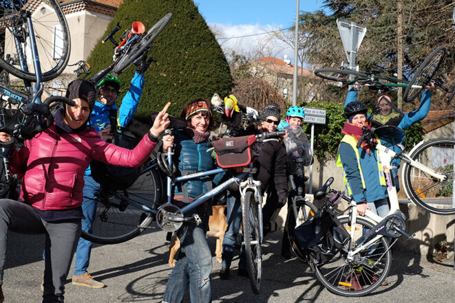 Une seule solution, c'est la Vélorution ! Une seule solution, c'est la Vélorution !