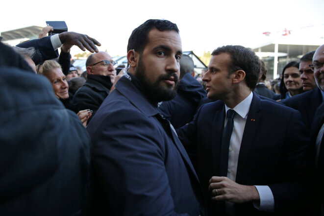 Alexandre Benalla et Emmanuel Macron, le 24 février 2018. © Reuters