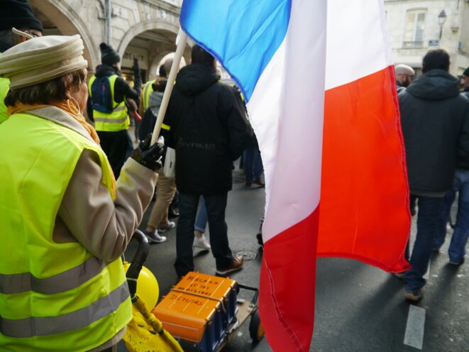 "Macron et tes ministres DEHORS" © Zsuzsa M "Macron et tes ministres DEHORS" © Zsuzsa M