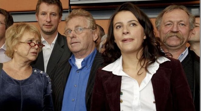La “dream team” de 2009 (Eva Joly, Daniel Cohn-Bendit et José Bové), Yannick Jadot et Cécile Duflot, en 2010. © Reuters La “dream team” de 2009 (Eva Joly, Daniel Cohn-Bendit et José Bové), Yannick Jadot et Cécile Duflot, en 2010. © Reuters