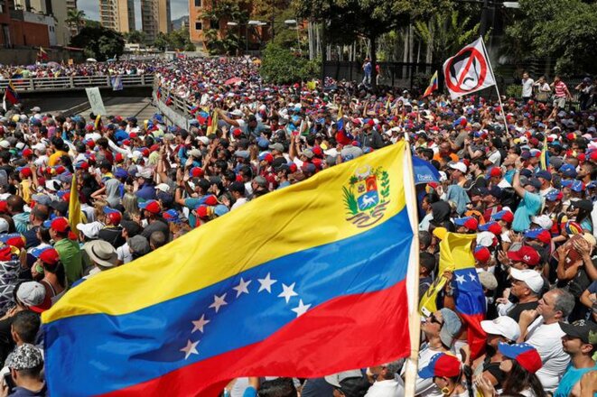 Des opposants à Nicolás Maduro, à Caracas, le 23 janvier 2019. © Reuters Des opposants à Nicolás Maduro, à Caracas, le 23 janvier 2019. © Reuters