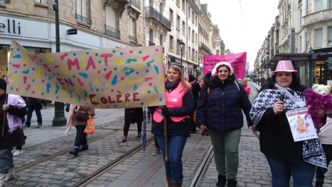 Les gilets roses d'Orléans Les gilets roses d'Orléans