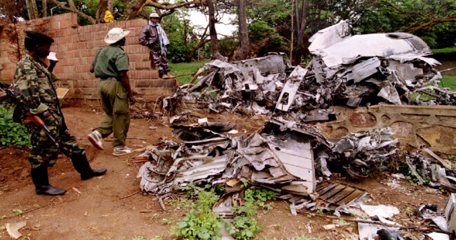 Les débris de l'avion du président rwandais Juvénal Habyarimana, abattu le 6 avril 1994. © Reuters