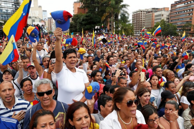 Manifestation des opposants au président vénézuélien Nicolas Maduro à Caracas le 23 janvier 2019. © Reuters Manifestation des opposants au président vénézuélien Nicolas Maduro à Caracas le 23 janvier 2019. © Reuters