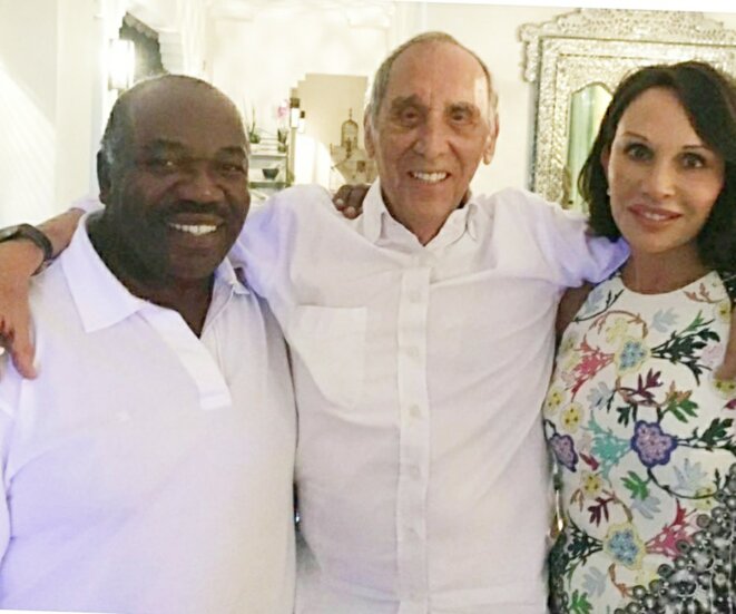 Le président Ali Bongo Ondimba, au centre de la photo, Edouard-Pierre Valentin et sa fille, Mme Sylvia Bongo Ondimba Le président Ali Bongo Ondimba, au centre de la photo, Edouard-Pierre Valentin et sa fille, Mme Sylvia Bongo Ondimba