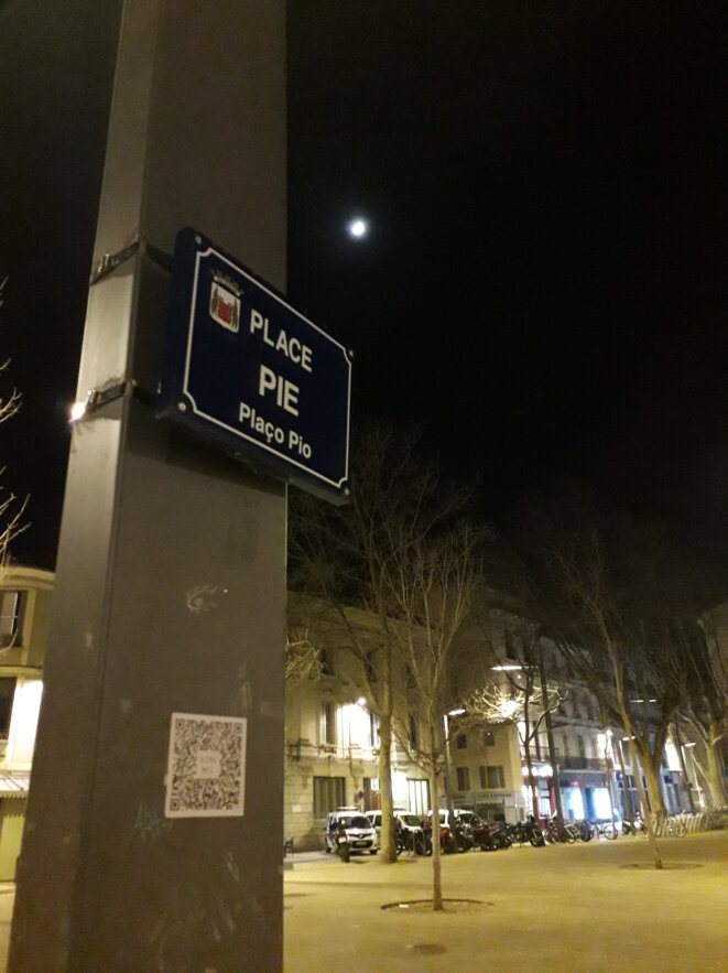 Aime moi à Avignon © Citoyenne Féministe Aime moi à Avignon © Citoyenne Féministe