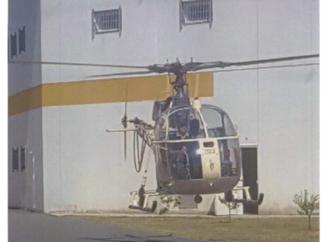 L'hélicoptère Alouette 2 détourné par les complices de Redoine Faïd © DR L'hélicoptère Alouette 2 détourné par les complices de Redoine Faïd © DR