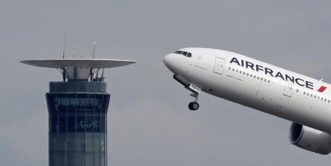 Un Boeing d'Air France décolle de l'aéroport de Roissy en 2017. © Reuters Un Boeing d'Air France décolle de l'aéroport de Roissy en 2017. © Reuters