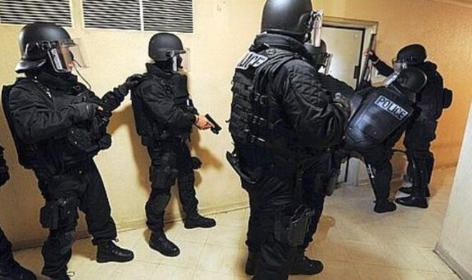 policiers