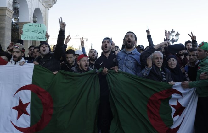 Algérie: uni et indivisible, le peuple se réveille!