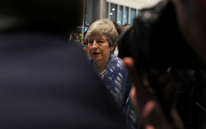 Theresa May le 24 février 2019 à son arrivée en Égypte. © Reuters / Mohamed Abd El Ghany. Theresa May le 24 février 2019 à son arrivée en Égypte. © Reuters / Mohamed Abd El Ghany.