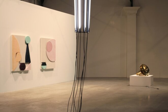 Martine Feipel et Jean Bechameil, vue de l'exposition "Automatic revolution", 2019, La Patinoire Royale / Galerie Valerie Bach © Martine Feipel et Jean Bechameil, courtesy galerie Valérie Bach, Bruxelles Martine Feipel et Jean Bechameil, vue de l'exposition "Automatic revolution", 2019, La Patinoire Royale / Galerie Valerie Bach © Martine Feipel et Jean Bechameil, courtesy galerie Valérie Bach, Bruxelles