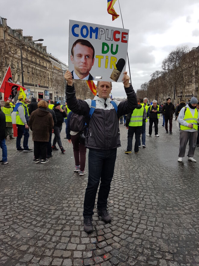 06/03/2019 Paris 10 à 15000 manifestants 06/03/2019 Paris 10 à 15000 manifestants