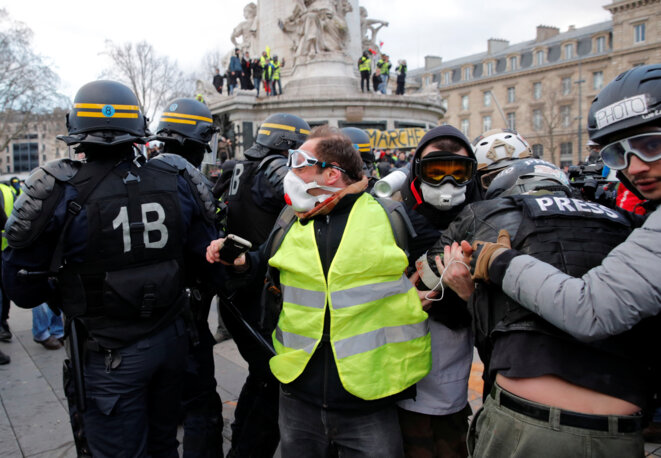 Manifestation des gilets jaunes le 2 février 2019 à Paris. © Reuters