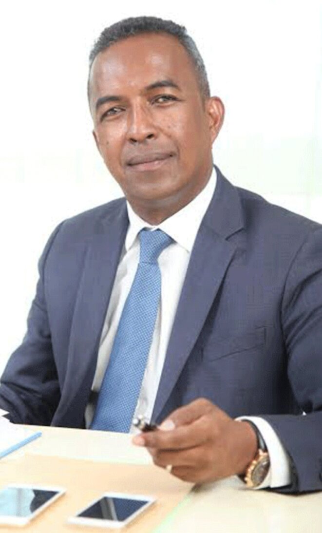 Ministre des projets présidentiels, de l'aménagement du territoire et de l'équipement, Narson Rafidimanana, non reconduit lors du remaniement du Gouvernement Solonandrasana Mahafaly, pour des raisons suspectes. Ministre des projets présidentiels, de l'aménagement du territoire et de l'équipement, Narson Rafidimanana, non reconduit lors du remaniement du Gouvernement Solonandrasana Mahafaly, pour des raisons suspectes.