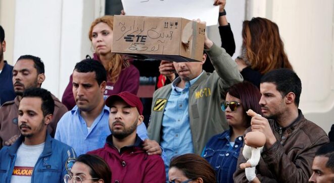 Une manifestation après le décès des nourrissons, à Tunis, le 10 mars 2019. © Reuters Une manifestation après le décès des nourrissons, à Tunis, le 10 mars 2019. © Reuters