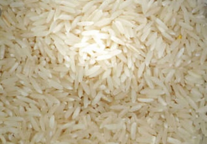 Une opération d'importations à la base non lucrative, on se demande à peine, à quel moment, le Président de la République Malgache s'est-il enrichi soudainement ? Et comment ? S'il venait de conclure que c'est lui-même qui avait financé cette importation. Il faut qu'il explique l'origine réelle de tous ses capitaux intarissables Une opération d'importations à la base non lucrative, on se demande à peine, à quel moment, le Président de la République Malgache s'est-il enrichi soudainement ? Et comment ? S'il venait de conclure que c'est lui-même qui avait financé cette importation. Il faut qu'il explique l'origine réelle de tous ses capitaux intarissables
