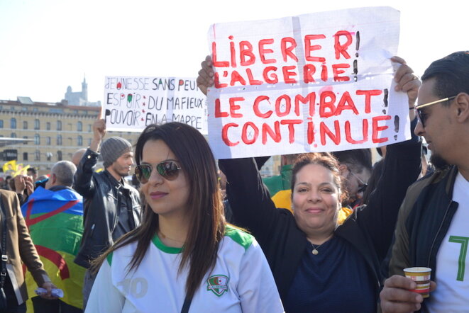 Rassemblement contre le système Bouteflika, à Marseille, le 17 mars 2019. © LF Rassemblement contre le système Bouteflika, à Marseille, le 17 mars 2019. © LF
