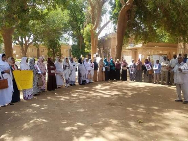 Grève des enseignantes et enseignants d'un Université privée de Khartoum Grève des enseignantes et enseignants d'un Université privée de Khartoum