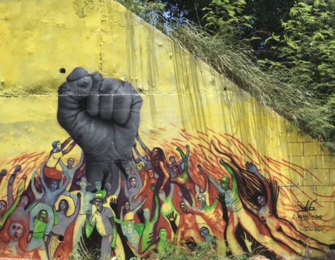 Emmanuel Macron à La Réunion: rien pour l'urgence sociale