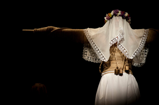 Scène de "Una costilla sobre la mesa; ,Madre" © Susana Paiva Scène de "Una costilla sobre la mesa; ,Madre" © Susana Paiva