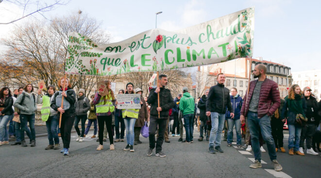 Plus chaud que le climat ... aussi longtemps surtout ! © Georges Plus chaud que le climat ... aussi longtemps surtout ! © Georges
