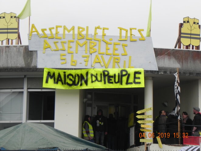 Saint Nazaire Les Gilets Jaunes Réunis En Assemblée Des