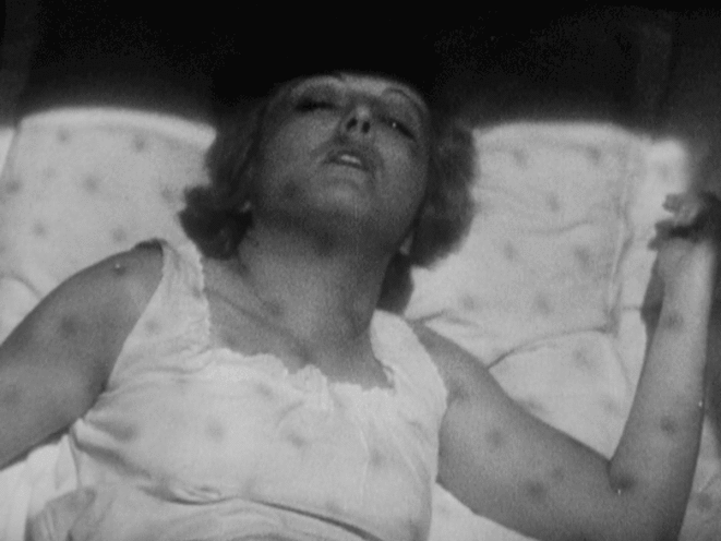 Juliette, personnage de l'Atalante (1934) de Jean Vigo Juliette, personnage de l'Atalante (1934) de Jean Vigo