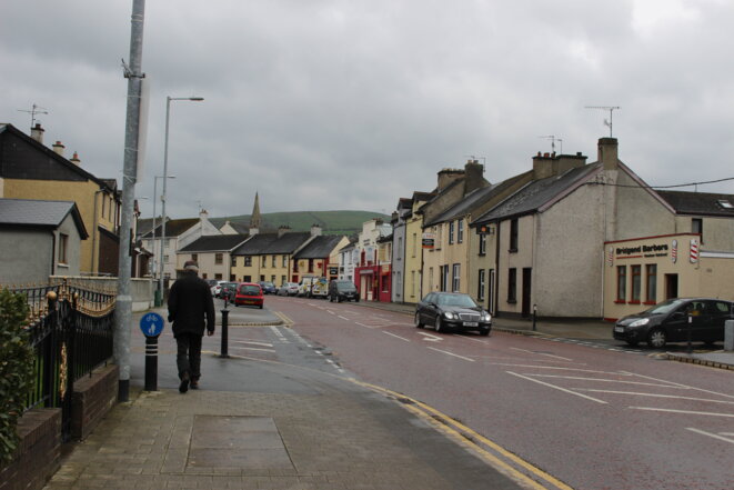 À Strabane, sur la frontière irlandaise. © AP À Strabane, sur la frontière irlandaise. © AP