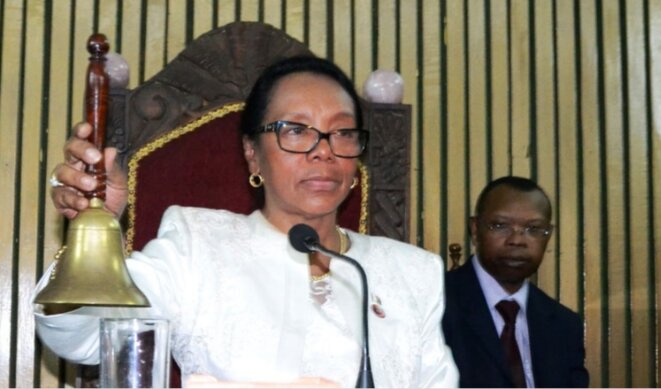 C.Razanamahasoa, non-reconduite, victime de la vengeance politique de la ministre de Communication. Quand elle sonnera prochainement le tocsin, ce sera probablement trop tard pour A. Rajoelina, en politique les négligences et la trahison sont rarement pardonnées C.Razanamahasoa, non-reconduite, victime de la vengeance politique de la ministre de Communication. Quand elle sonnera prochainement le tocsin, ce sera probablement trop tard pour A. Rajoelina, en politique les négligences et la trahison sont rarement pardonnées