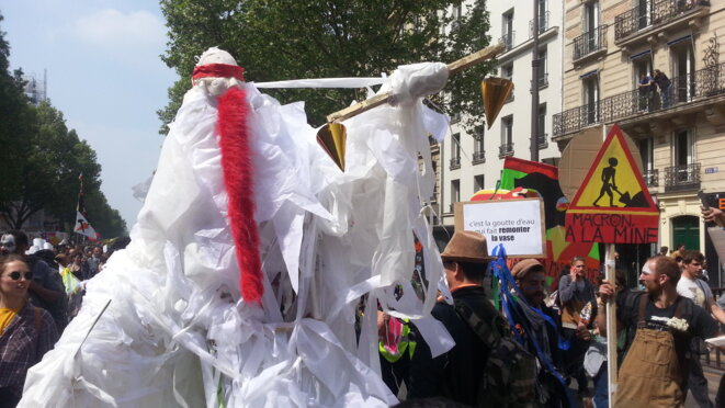 La justice en tête du cortège du 1er mai. La justice en tête du cortège du 1er mai.
