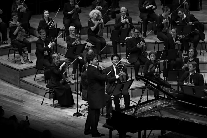 Denis Matsuev reçoit une ovation le 27 avril 2019 à Paris -photo Jacques Chuilon Denis Matsuev reçoit une ovation le 27 avril 2019 à Paris -photo Jacques Chuilon