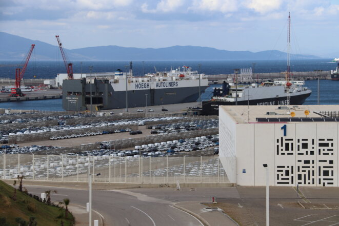 Le complexe de Tanger Med, à 40 kilomètres de Tanger, fait face à l'Andalousie (Espagne). © MM